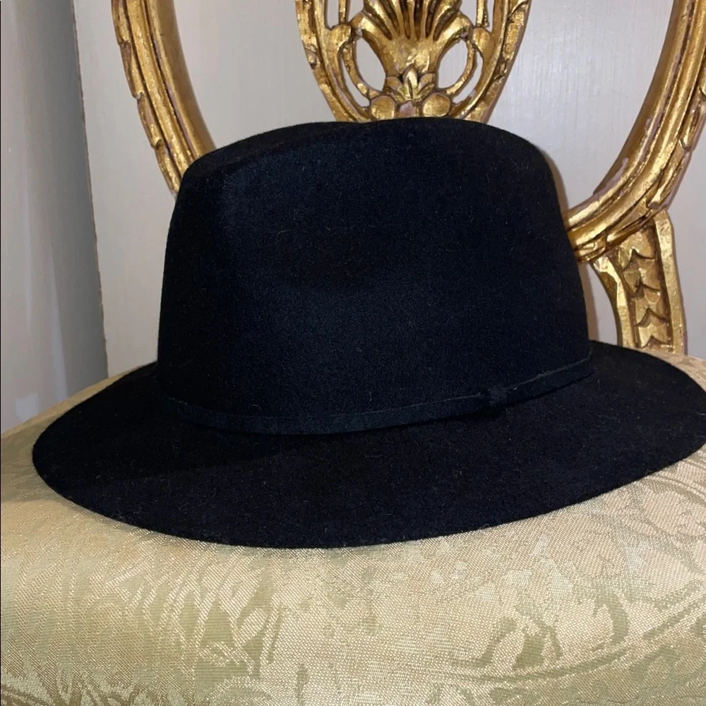 J. Crew Black Wool Hat. Size M/L - Picture 3 of 10